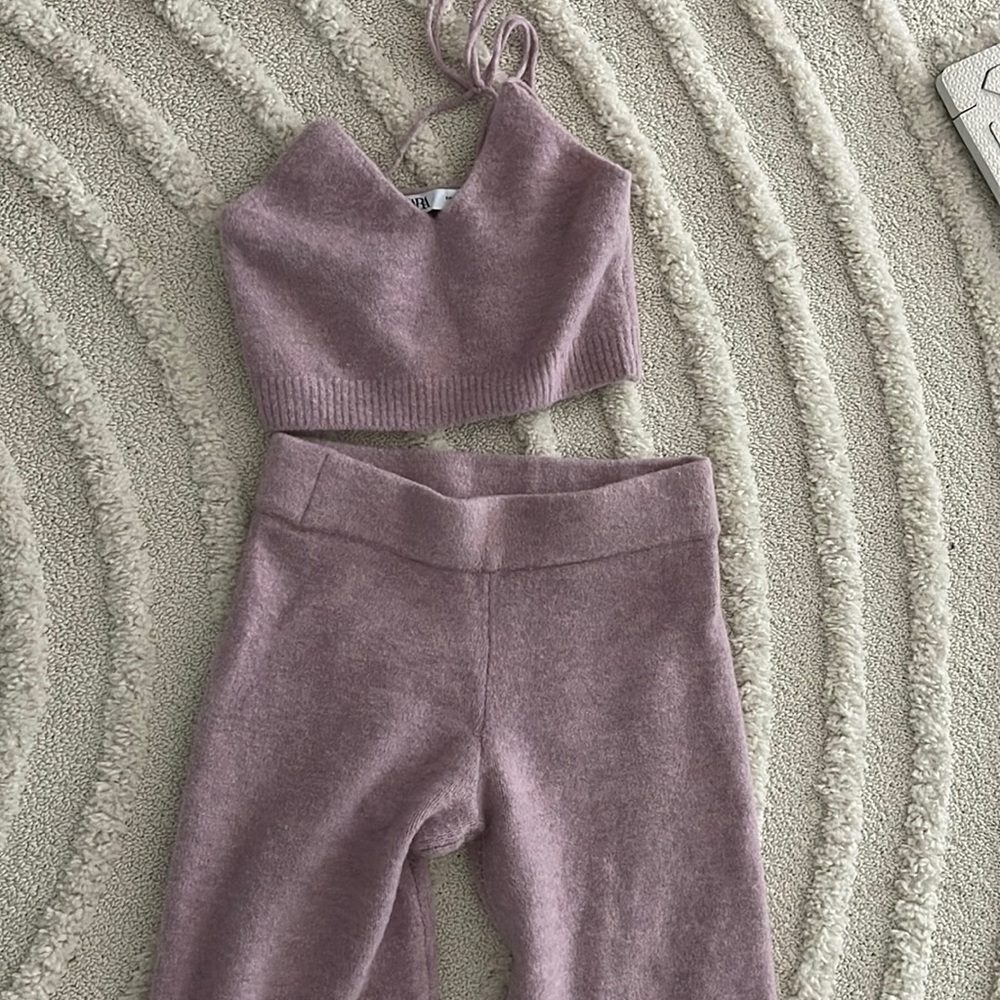 Light purple soft wool monochrome two pieces pant and tank set from zara